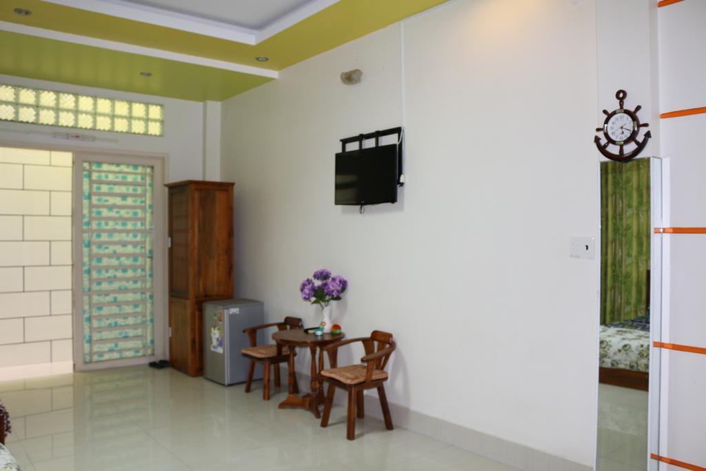 Ngoc May Guesthouse Chau Doc Extérieur photo